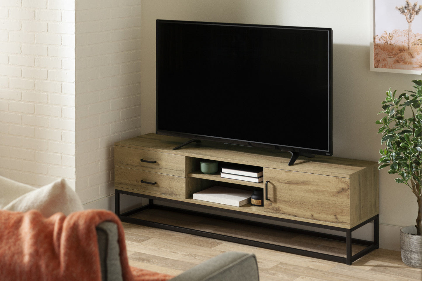 Mezzy TV Stand - Nordik Oak|Meuble pour téléviseur Mezzy - chêne nordique