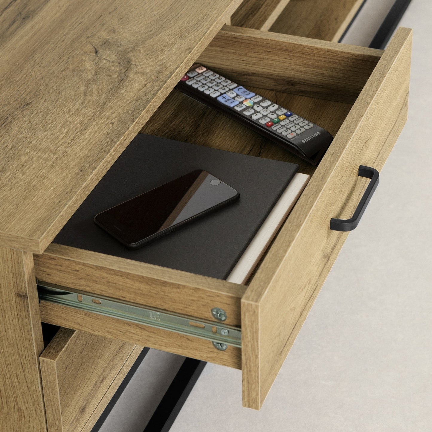 Mezzy TV Stand - Nordik Oak|Meuble pour téléviseur Mezzy - chêne nordique