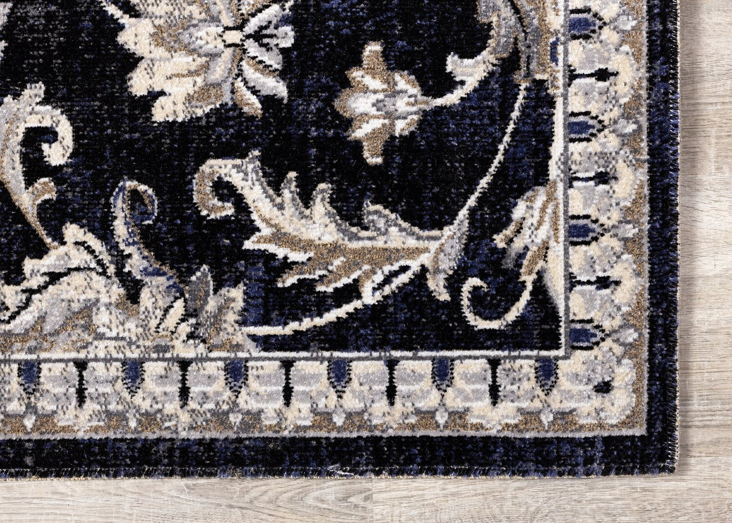 Aiyla Area Rug - 5' x 8' | Carpette Aiyla - 5 pi x 8 pi